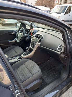 Vand Opel ASTRA J1.7Cdti Ecotec-Sports Tourer - imagine 2