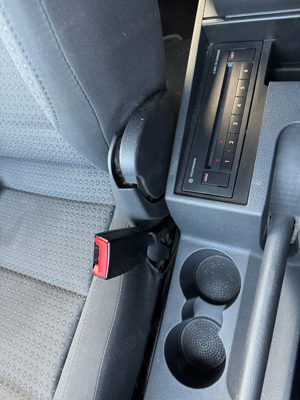 Vând volksvagen touran 7 locuri urgent 1800   - imagine 8