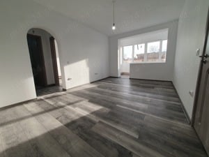 Apartament 2 camere, complet renovat. - imagine 2