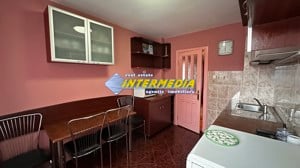 Inchiriere Apartament 4 camere 2 bai, 2 balcoane, etaj 3 cu loc parcare mobilat si utilat complet - imagine 8