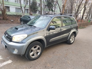 Unic proprietar vând, autoturism marca Toyota RAV4  - imagine 4