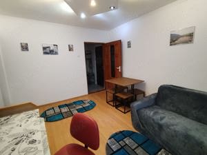 Proprietar inchiriez apartament doua camere