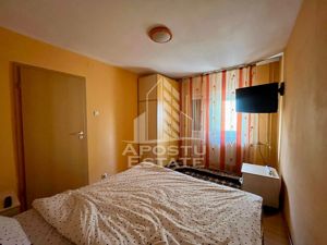 Apartament cu 3 camere, 2 bai, etaj intermediar, zona Aradului - imagine 8