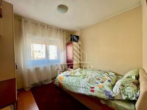 Apartament cu 3 camere, 2 bai, etaj intermediar, zona Aradului - imagine 10