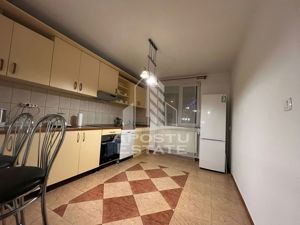 Casa individuala cu 6 camere, 3 bai, garaj, teren 500 mp si 2 fronturi - imagine 4