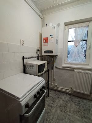 Proprietar inchiriez apartament doua camere - imagine 9