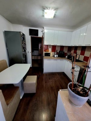 Vând apartament 3 camere Mioveni in zona Casei de Cultură  - imagine 3