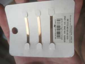 Cleme Par Resina Alligator Hair Clips Classic is a sophisticated style staple.  - imagine 2