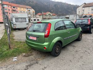Ford Fiesta Coupe  - imagine 4