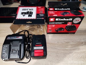 Încărcător și acumulator Einhell PXC 18 V 4 Ah 