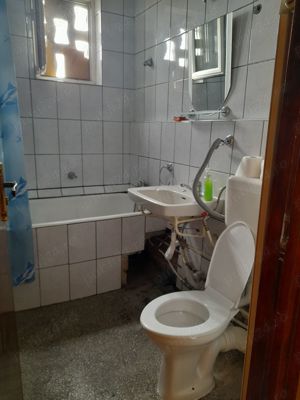 Apartament cu 2 camere, decomandat in zona Garii mari  - imagine 5