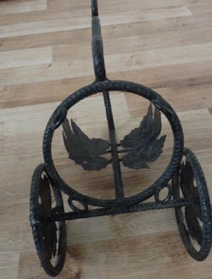 Suport fier forjat, pentru o sticla. - imagine 2