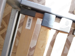 Urgent! Vând pat dublu 140x200 cm cu somiera rezistenta - imagine 4