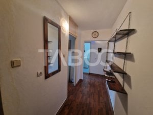 Apartament la intrare in Petrosani cu 2 camere decomandate si balcon  - imagine 6