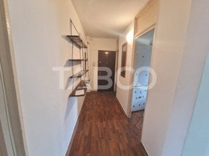 Apartament la intrare in Petrosani cu 2 camere decomandate si balcon  - imagine 4