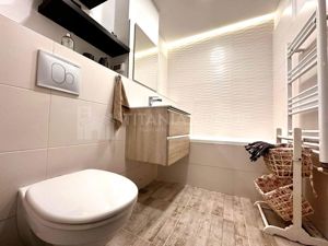 Apartament modern cu 3 camere, in zona Coresi - imagine 8