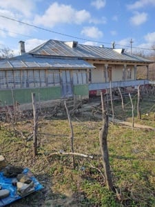 Vând casa comuna suceveni jud.galati cu toate actele la zi.pozitie destul de buna