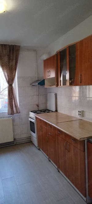 Închiriez apartament 3 camere Micalaca - imagine 2