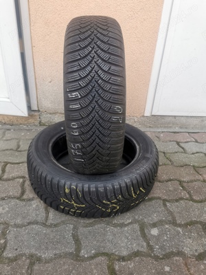 Vand 2 anvelope de iarna cu profil foarte bun, 175/60/R15