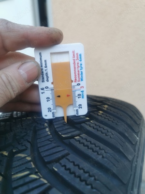 Vand 2 anvelope de iarna cu profil foarte bun, 175/60/R15 - imagine 3