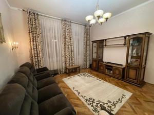 Apartament 4 camere, 2 bai, frumos renovat, 166 mp, etaj 1, zona centrala aproape de Teatru