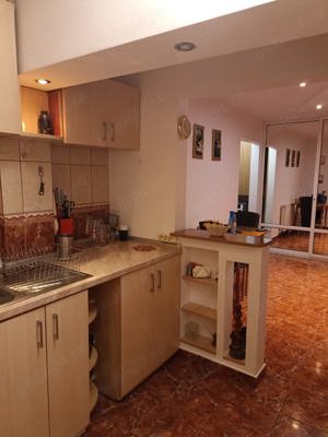 Apartament 2 camere decomandat, zona centrala, direct proprietar - imagine 4