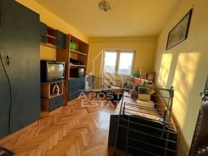 Apartament cu 3 camere,decomandat, 2 bai si garaj, in zona Girocului