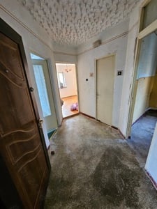 Apartamnet 2 camere decomandat in zona foarte bună!