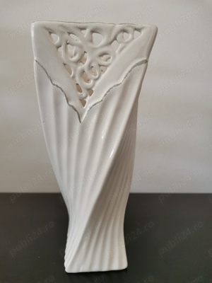 Vază vintage model răsucit porțelan decupat W. Germany  - imagine 1