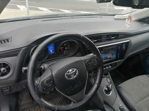 Vând Toyota auris hybrid  - imagine 5