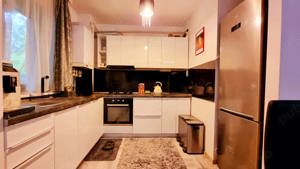 Apartament complet utilat mobilat cu 2 locuri de parcare si gradina - imagine 8