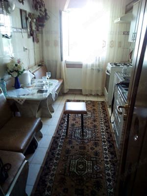 Apartament 3 camere ,zona Bahne - imagine 2