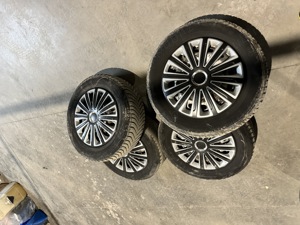 Jante cu capace 195 65 15