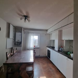 Proprietar inchiriez apartament 3 camere Rovine - imagine 3