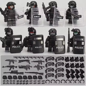 Set 8 Minifigurine tip Lego Police SWAT cu Scuturi si Camuflaj Negru