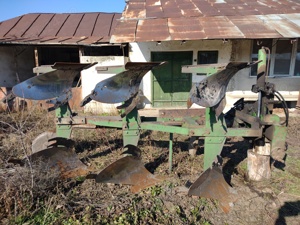 Plug Tractor  - imagine 2