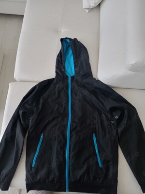 Vândut haina subțire de fas,mărimea M, produs de calitate.