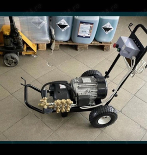 Pompa presiune 220v benzina spalat case dale decorativa hale gard case