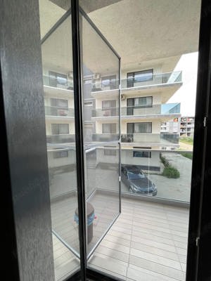 Închiriez apartament 2 camere  - imagine 2