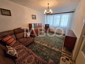 Apartament decomandat 48 mpu etaj 1 balcon pivnita Siretului Sibiu - imagine 2