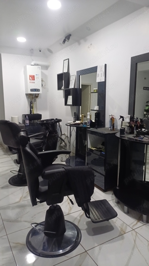 Coafeza.  Manichiurista  - imagine 2