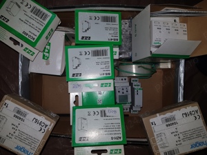 Siguranțe,diferite tipuri si alte componente electrice 