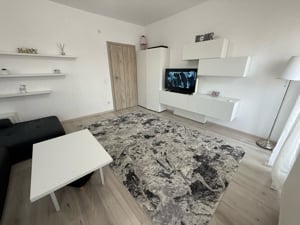 Proprietar , vand apartament cu 2 camere , defomandat in bloc nou