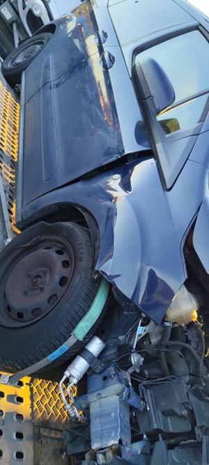 Dezmembrez / dezmembrari piese auto FORD TRANSIT COURIER motor 1.0b SFCD cutie DV1R-7002-BBG an 2017 - imagine 9