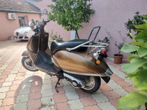 scuter retro vespa ,capri ,tauris - imagine 2