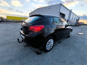 Opel Astra J 1.6 An 2013 - imagine 4