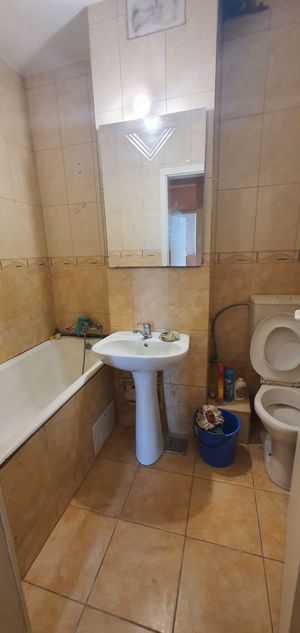 Vand apartament cu 2 camere langa Spitalul Județean  - imagine 4