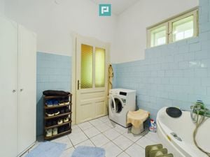 Casă individuală cu teren de 1100 mp și 3 apartamente în curte - imagine 14