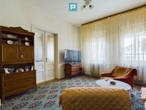 Casă individuală cu teren de 1100 mp și 3 apartamente în curte - imagine 2