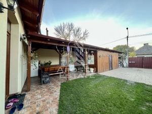 Casa individuala renovata, 2 fronturi stradale, centrala proprie